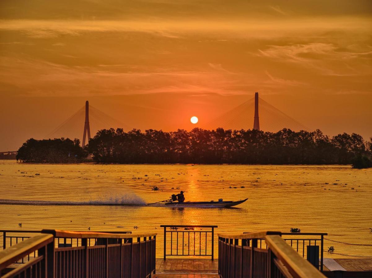 Отель Legacy Mekong Кантхо Экстерьер фото